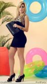 Vestido  curto, detalhe em paetê